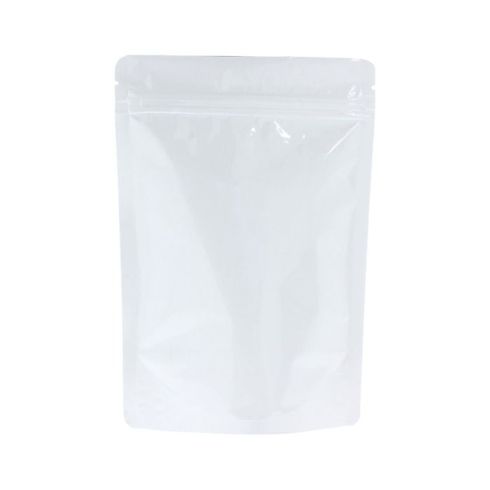Glänzend weißer Doypack-Standbodenbeutel mit Einreißkerbe und Druckverschluss.